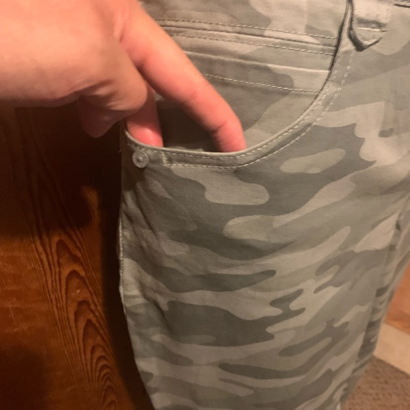 NWT Democracy “Ab Solutions “ Camouflage Jeans. - Picture 5 of 16